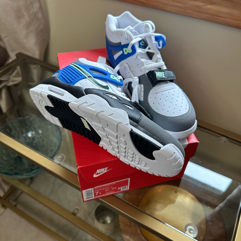Nike Sneakers
